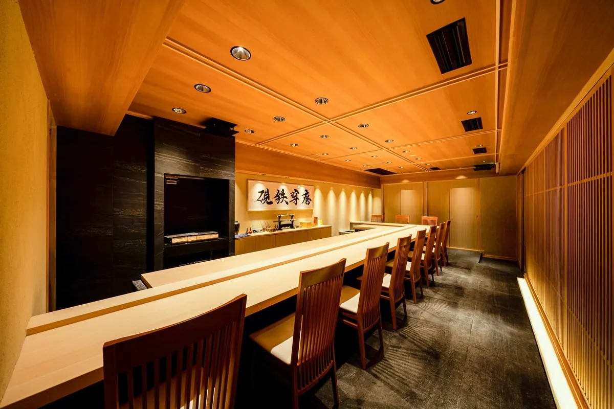 Sushi Kousuke的檜木吧檯席